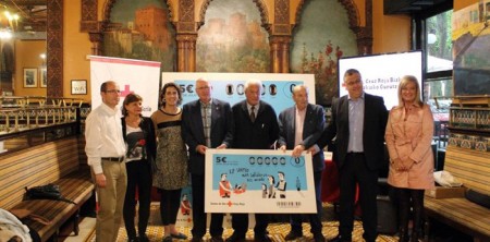 Presentación del Sorteo del Oro de Cruz Roja en el Café Iruña