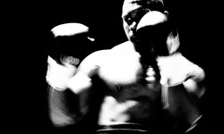 EXPOSICIÓN FOTOGRÁFICA SOBRE BOXEO EN CAFÉ LA GRANJA